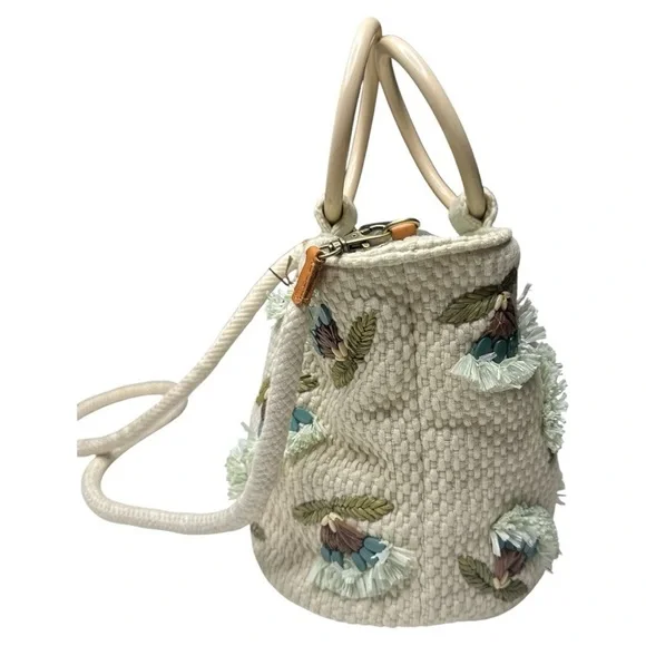 Lucky Brand Raffia Flower Crossbody Bag Natural Wood Handles Boho - Picture 6 of 16